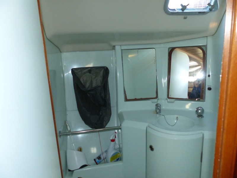 Oceanis 351 - 39.jpg